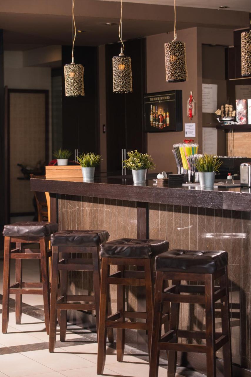 阿吉利酒店 Peraía 外观 照片